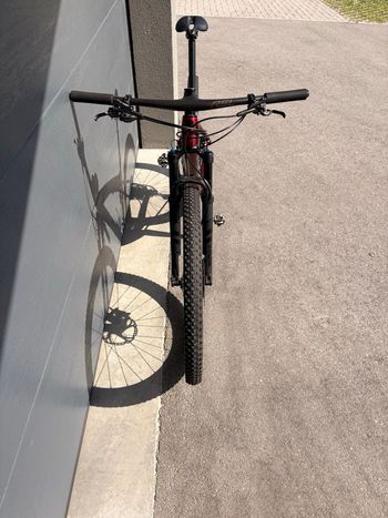Brugt Trek Supercaliber 9.8 XT 2023 2023 Mountainbike — billede 5 af 5