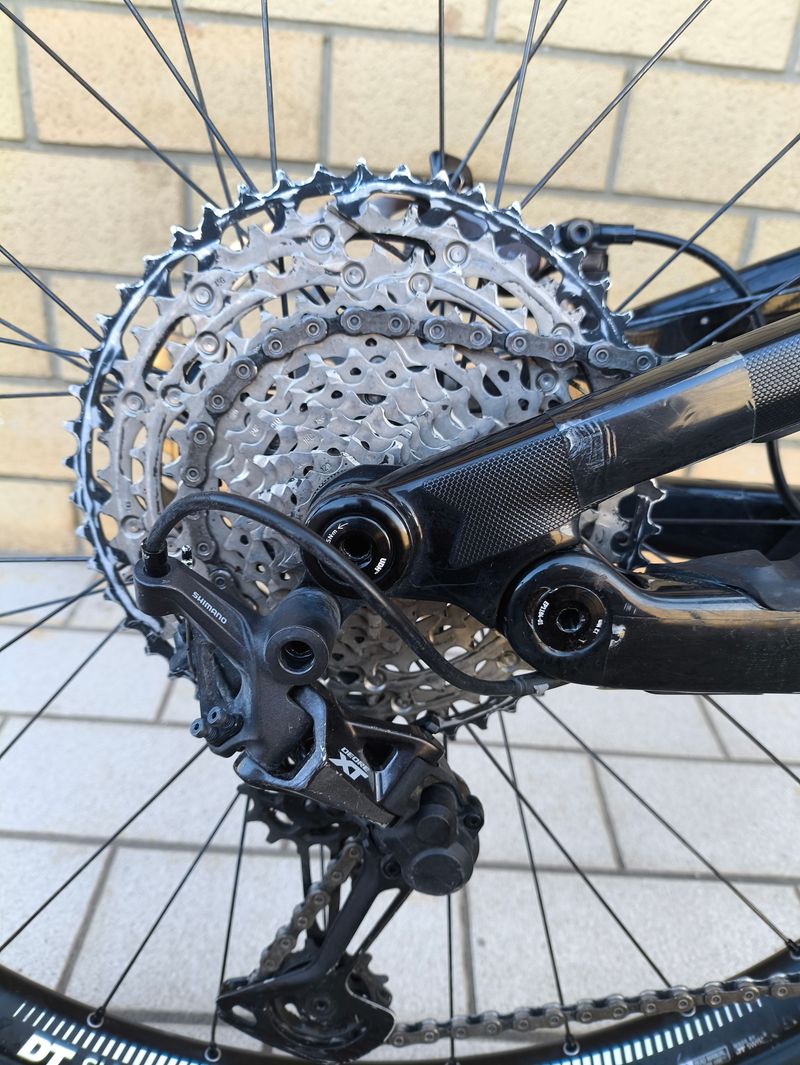 Used Canyon Torque 29 CF 8 2023 2023 Mountainbike, Black, 29 — image 15 of 20