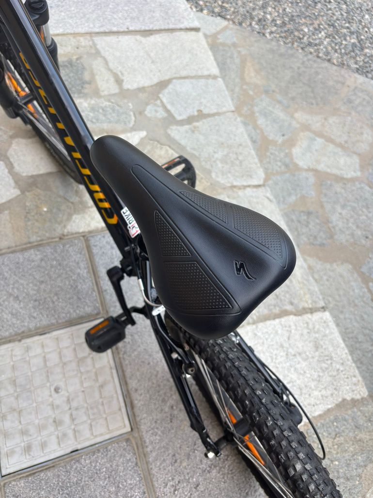 Brugt Specialized Hotrock 20 2020 2020 Mountainbike — billede 8 af 19