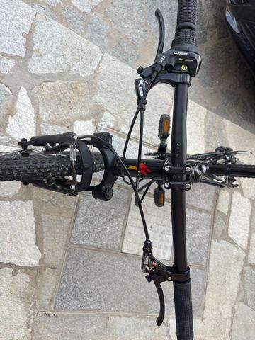 Specialized Hotrock 20 2020 2020 Mountainbike usato, Nero — immagine 12 di 19