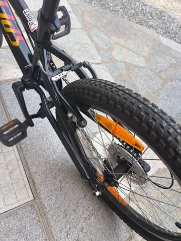 Specialized Hotrock 20 2020 2020 Mountainbike usato, Nero — immagine 7 di 19