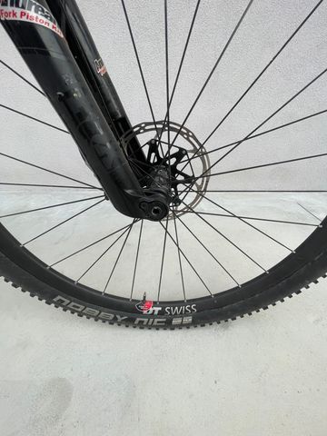 Used Scott Scale RC 900 SL 2018 2018 Mountainbike, Black, 29 — image 10 of 17