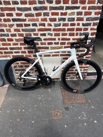 Used Specialized Tarmac SL7 Sport - Shimano 105 2025 2025 Road & Gravel