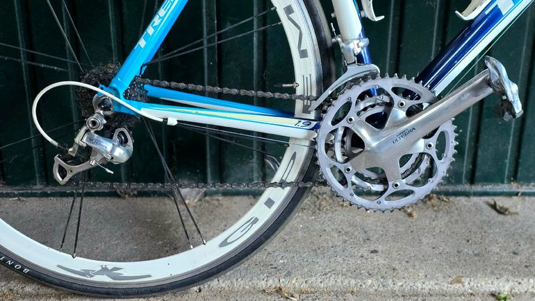 Used Trek 1.9 2009 2009 Road & Gravel, Blue — image 9 of 12