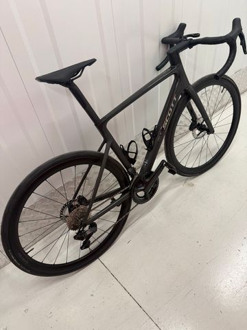 Käytetty Scott Addict 20 2026 2026 Road & Gravel — kuva 2 / 6