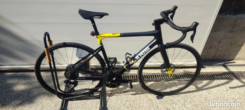 Used Cinelli PRESSURE ADR - 105 DISC DI2 2024 2024 Road & Gravel