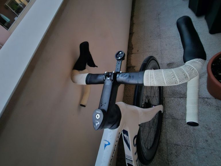 Used Pinarello Custom Shimano 105 Di2 2025 Road & Gravel, White — image 3 of 5