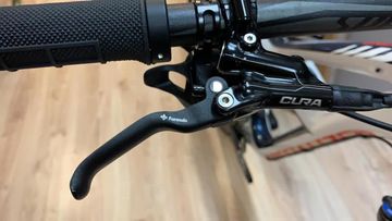 Used Specialized Enduro SRAM Red eTap AXS 2016 Mountainbike, White — image 3 of 10