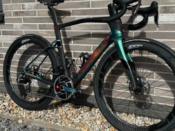 Used Pinarello Dogma SRAM Red eTap AXS 2027 Road & Gravel, Green — image 13 of 22
