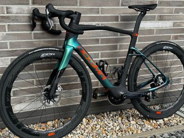 Used Pinarello Dogma SRAM Red eTap AXS 2027 Road & Gravel, Green — image 17 of 22