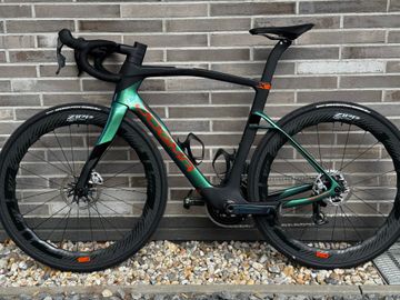Used Pinarello Dogma SRAM Red eTap AXS 2027 Road & Gravel, Green — image 15 of 22