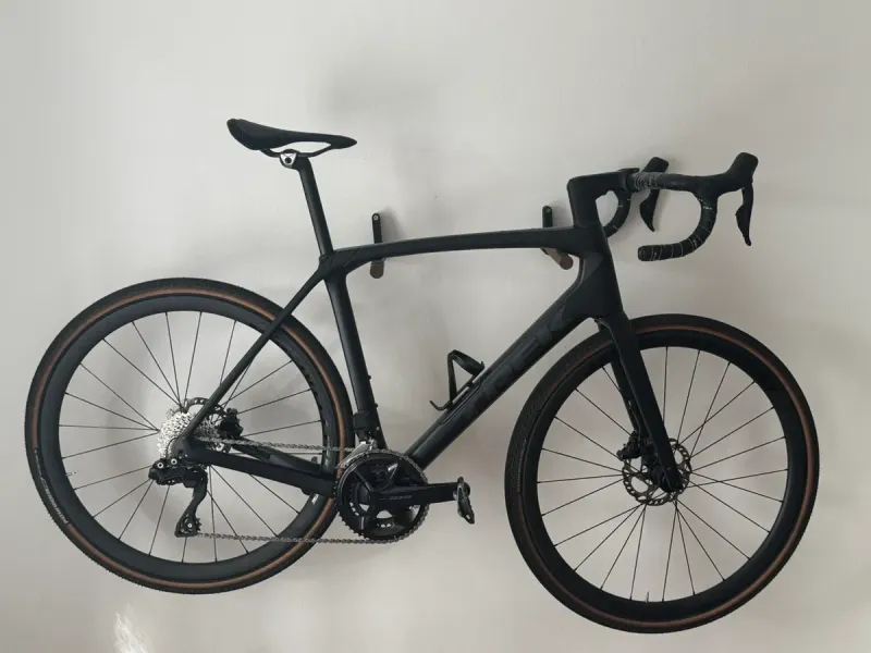 Gebrauchtes Trek Domane Shimano 105 Di2 2023 Road & Gravel