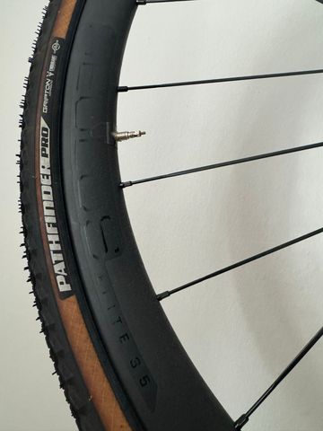 Brugt Trek Domane Shimano 105 Di2 2023 Road & Gravel — billede 5 af 6