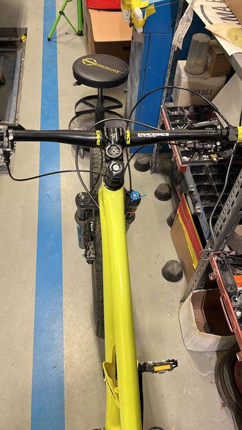 Tweedehands Carbon Pro Custom Shimano XTR 2016 Mountainbike — afbeelding 3 van 7