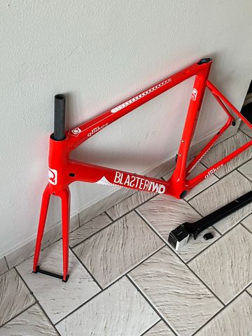 Gebrauchtes Qbikes Custom Frameset 2019 Road & Gravel, Rot — Bild 3 von 18
