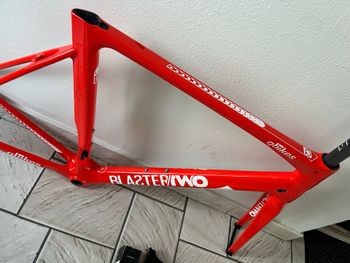 Used Qbikes Custom Frameset 2019 Road & Gravel, Red — image 14 of 18