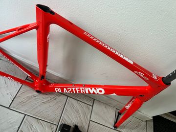 Gebrauchtes Qbikes Custom Frameset 2019 Road & Gravel, Rot — Bild 14 von 18