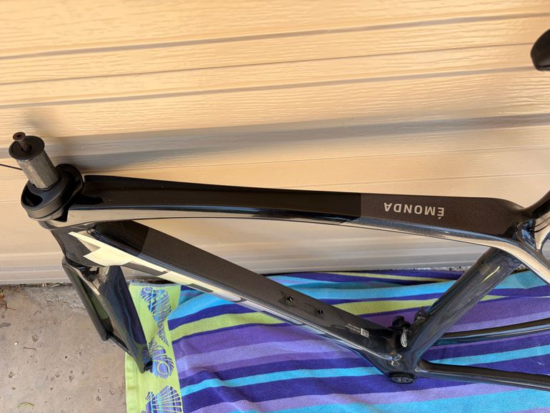 Used Trek Émonda SLR Frameset 2022 Frameset 2022 Road & Gravel, Blue — image 3 of 3