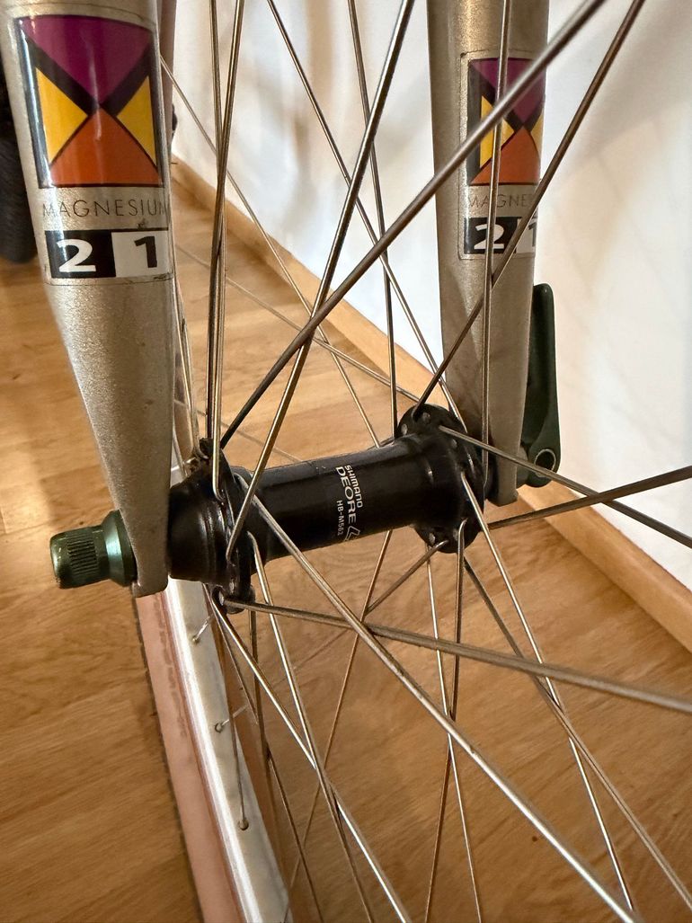 Used Raleigh Custom Shimano Deore LX 1998 Mountainbike, Green — image 4 of 8