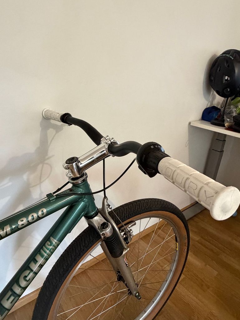 Used Raleigh Custom Shimano Deore LX 1998 Mountainbike, Green — image 5 of 8