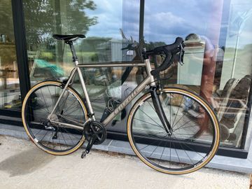 Used Gazelle titanium Custom Shimano 105 2014 Road & Gravel, Light Gray — image 2 of 12