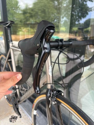 Used Gazelle titanium Custom Shimano 105 2014 Road & Gravel, Light Gray — image 9 of 12