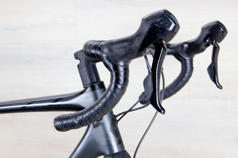 Used Scott Addict 30 2019 Road & Gravel, Black — image 11 of 17