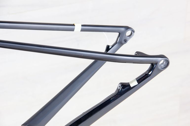 Used Canyon Exceed CF SL Frame Frameset 2021 Mountainbike, Light Gray — image 7 of 9
