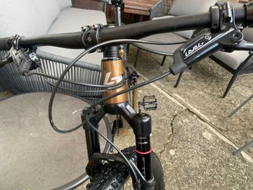 Used Lapierre Prorace CF 6.9 2023 2023 Mountainbike, Orange, 29 — image 8 of 15