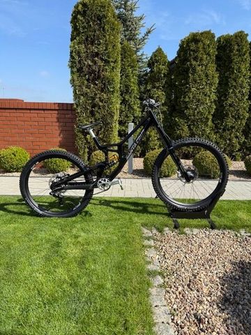 Used Santa Cruz V10 SRAM X01 DH 2026 Mountainbike, Black — image 9 of 9