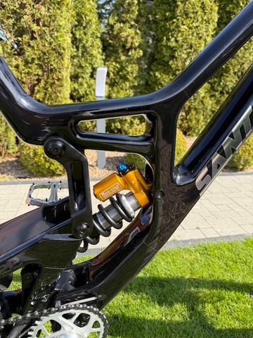 Used Santa Cruz V10 SRAM X01 DH 2026 Mountainbike, Black — image 4 of 9