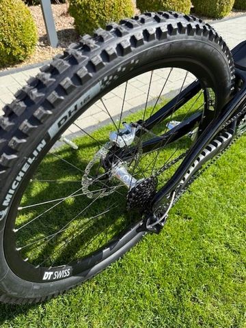 Used Santa Cruz V10 SRAM X01 DH 2026 Mountainbike, Black — image 8 of 9