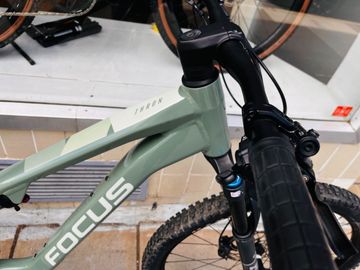 Used Focus THRON 6.9 2021 2021 Mountainbike, Green, 29 — image 7 of 7