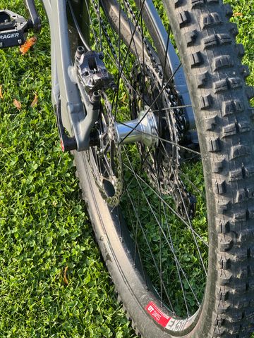 Używany Custom YT Jeffsy CF 2019 Mountainbike — zdjęcie 13 z 22