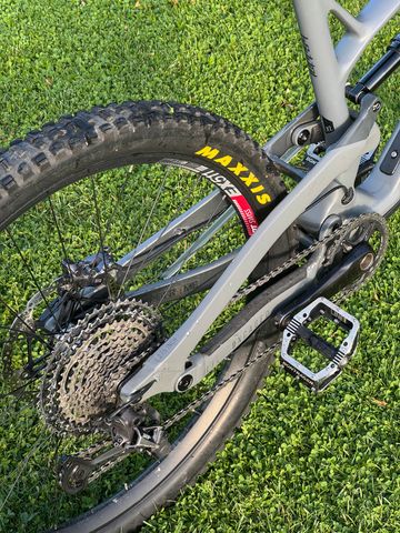 Używany Custom YT Jeffsy CF 2019 Mountainbike — zdjęcie 6 z 22