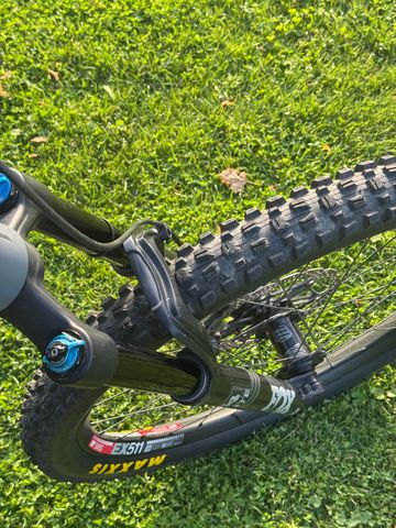Używany Custom YT Jeffsy CF 2019 Mountainbike — zdjęcie 22 z 22