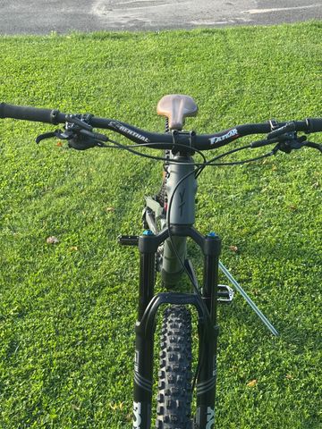 Używany Custom YT Jeffsy CF 2019 Mountainbike — zdjęcie 11 z 22