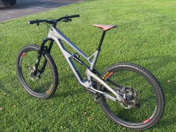 Używany Custom YT Jeffsy CF 2019 Mountainbike — zdjęcie 19 z 22