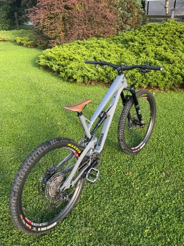 Używany Custom YT Jeffsy CF 2019 Mountainbike — zdjęcie 5 z 22