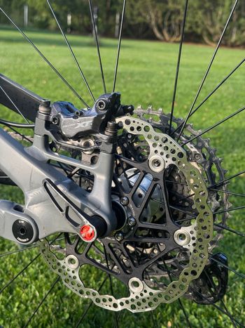 Custom YT Jeffsy CF 2019 Mountainbike usato, Grigio chiaro — immagine 15 di 22