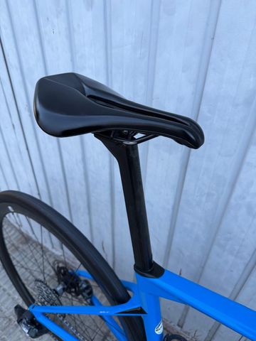 Used BMC Roadmachine 01 TWO P2P 2022 2022 Road & Gravel, Blue — image 3 of 7