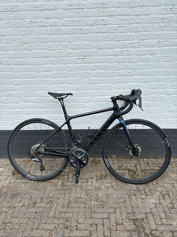 Używany Canyon Ultimate CF SLX 8.0 2018 2018 Road & Gravel — zdjęcie 1 z 13