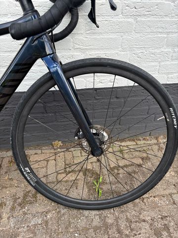 Używany Canyon Ultimate CF SLX 8.0 2018 2018 Road & Gravel — zdjęcie 4 z 13