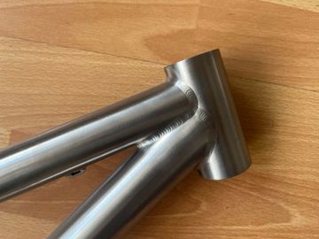 Gebrauchtes Titan Custom Frameset 2026 Youth, Hellgrau — Bild 4 von 8