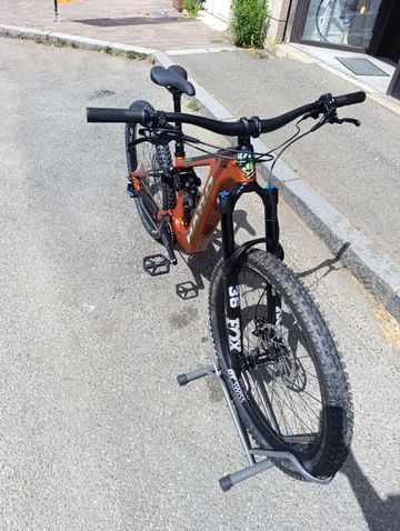 Haro eDaley Carbon 2 2026 2026 Mountainbike d'occasion — image 3 sur 6