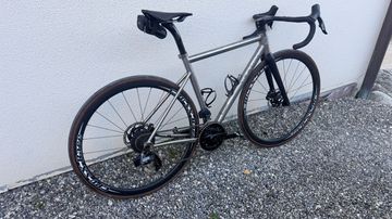 Used Léon Titane Genus 2024 Road & Gravel, Light Gray — image 4 of 6