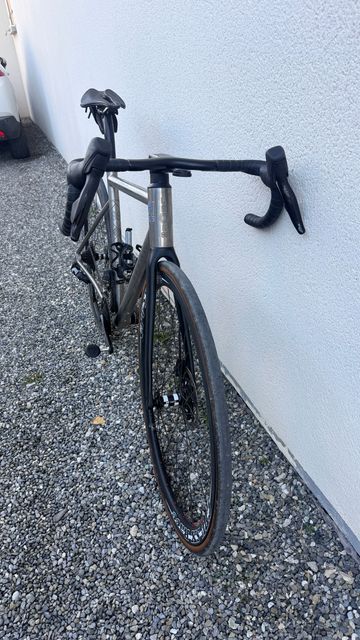 Used Léon Titane Genus 2024 Road & Gravel, Light Gray — image 3 of 6