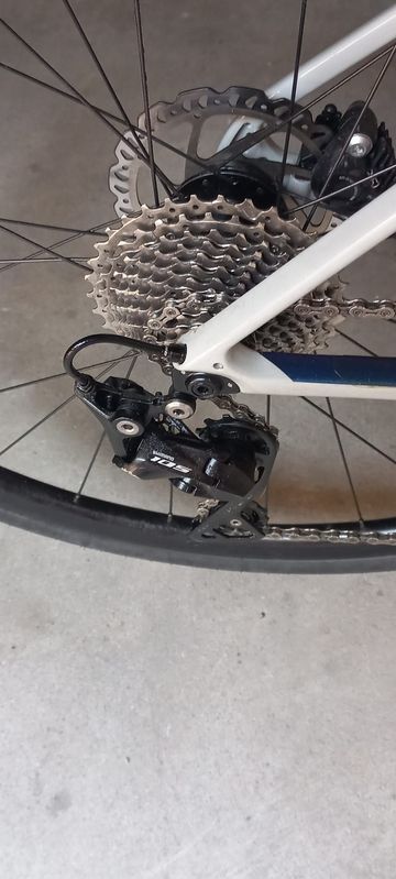 Tweedehands Giant Defy, Advanced 2 2021 2021 Road & Gravel — afbeelding 3 van 5