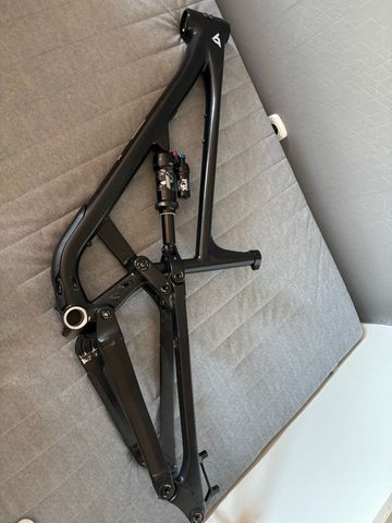 Used YT Industries Capra CORE 2 29 GX 2023 Frameset 2023 Mountainbike, Black, 29 — image 10 of 11