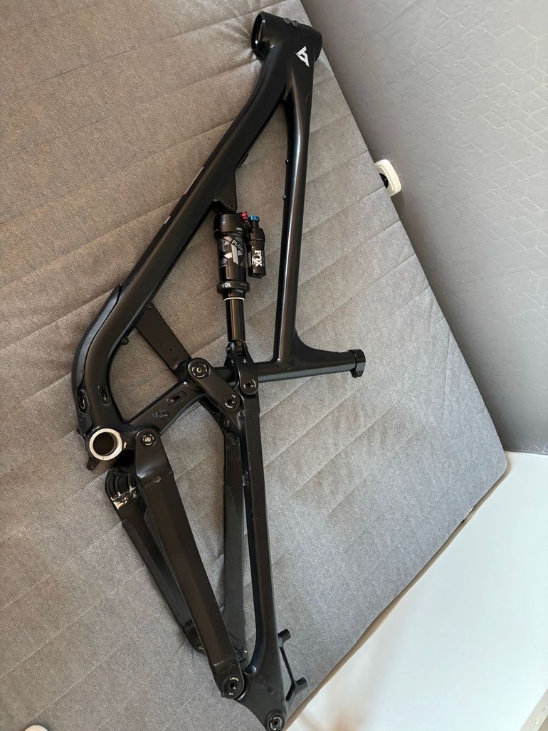 Used YT Industries Capra CORE 2 29 GX 2023 Frameset 2023 Mountainbike, Black, 29 — image 10 of 11